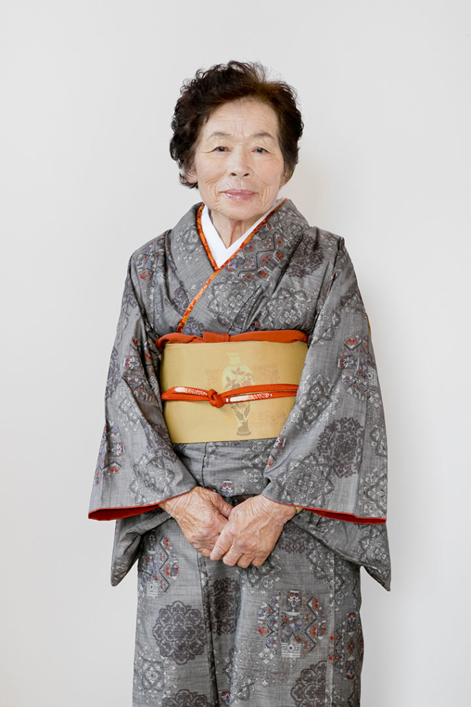 着物を着たご年配の女性のお写真